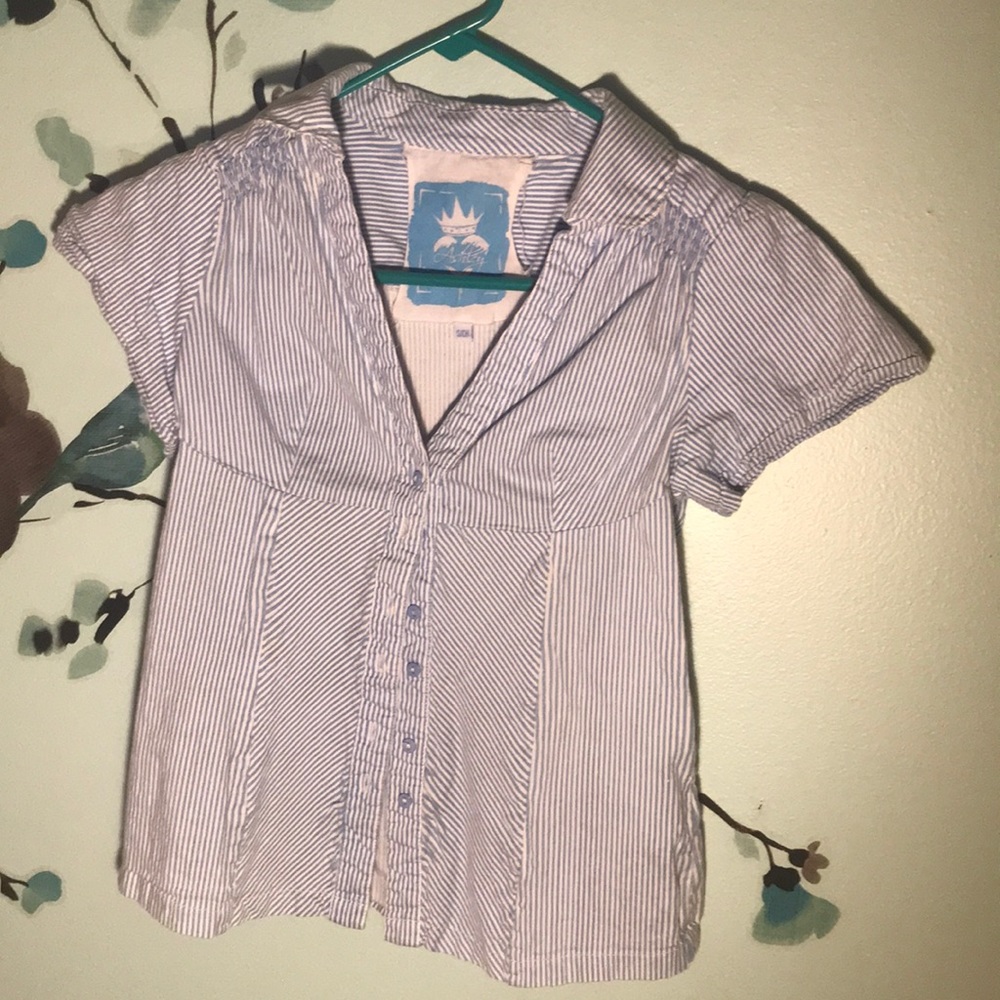 Lovely blue & white striped, button-up, V-neck top